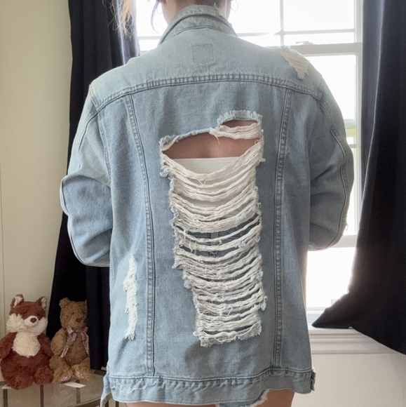 Oversized Y2K Distressed Jean Denim Jacket - Picture 3 of 13